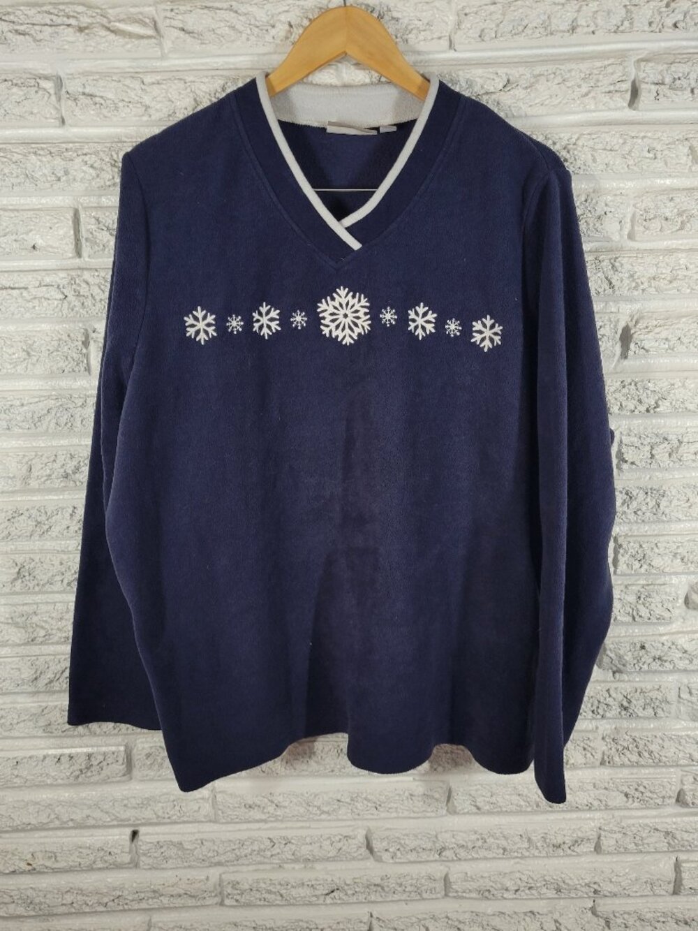 Croft Barrow Womens Snowflake Fleece Sweatshirt 2X Blue V Neck Plus SWE90E